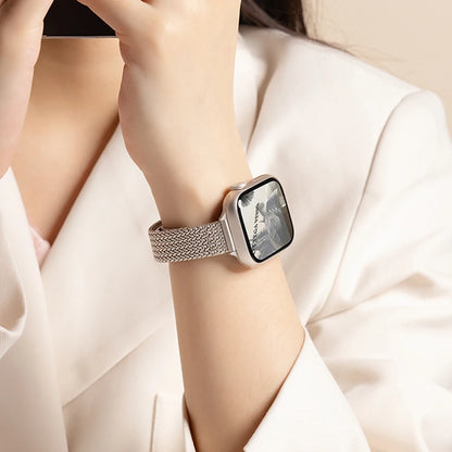 Women Metal Strap for Apple Watch Band 9 8 Ultra 49mm 7 SE 6 5 41mm 45mm 42mm 44/40/38mm Lady Gold Slim Magnetic iWatch Bracelet
