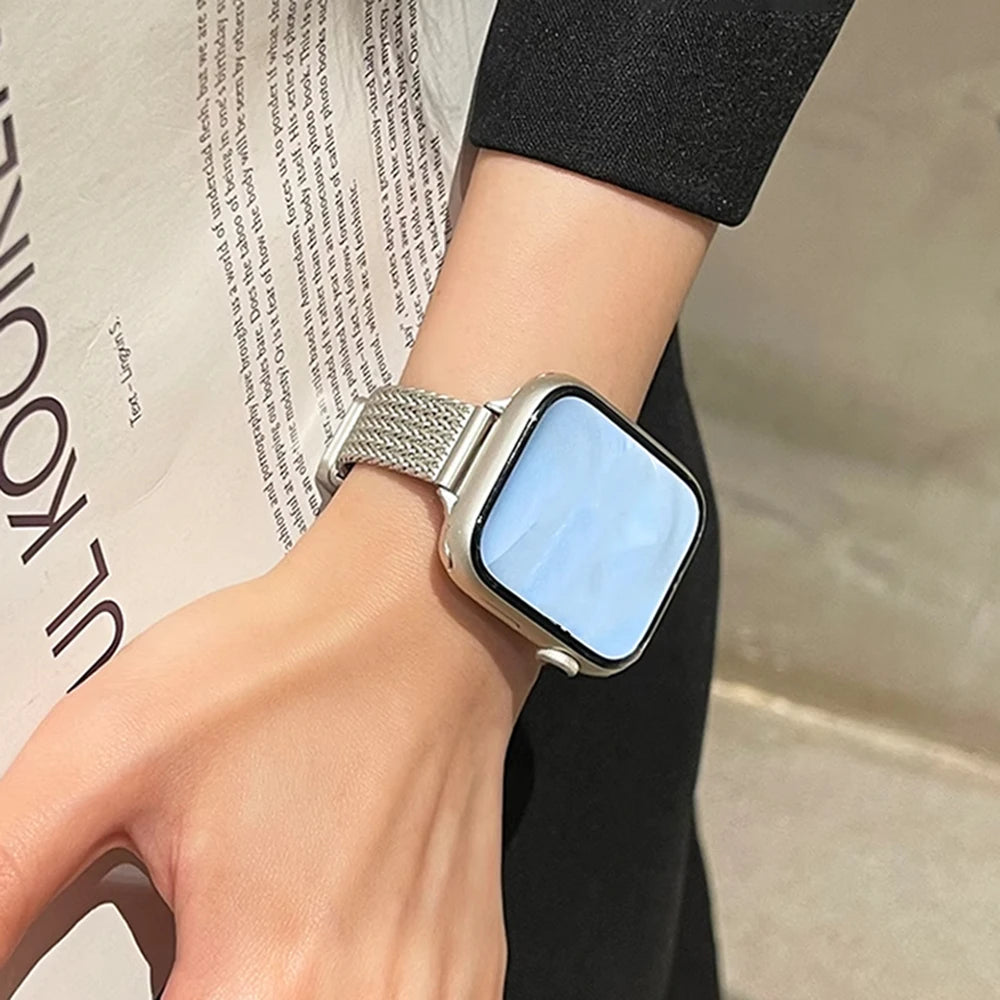 Women Metal Strap for Apple Watch Band 9 8 Ultra 49mm 7 SE 6 5 41mm 45mm 42mm 44/40/38mm Lady Gold Slim Magnetic iWatch Bracelet