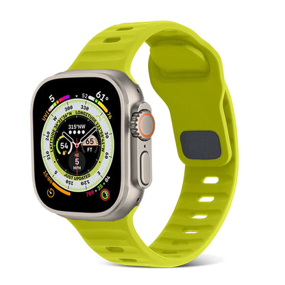 Silicone Strap For Apple Watch Band 49mm 45mm 44mm 41mm 40mm 42mm 46mm Sports Bracelet iWatch Ultra Series 10 9 8 7 6 5 SE2 Belt
